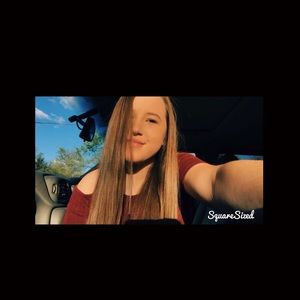 Meet your Posher, Chloe